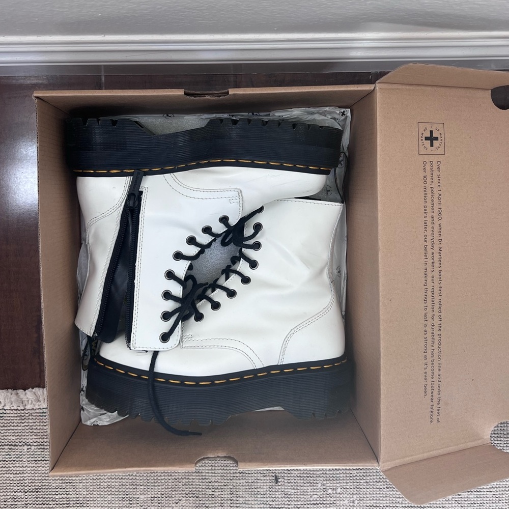 Dr. Martens White Platform Boots AirWair with bouncing soles.
